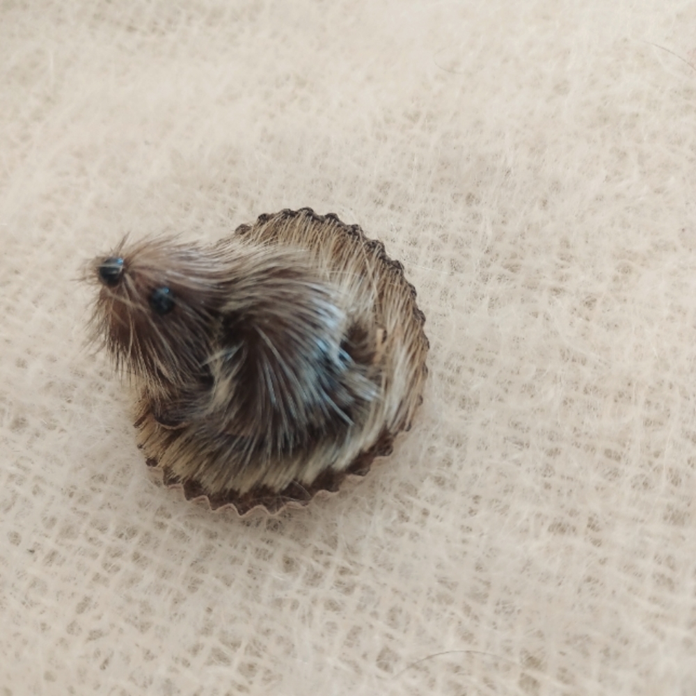 Vintage  fur Groundhog  brooch